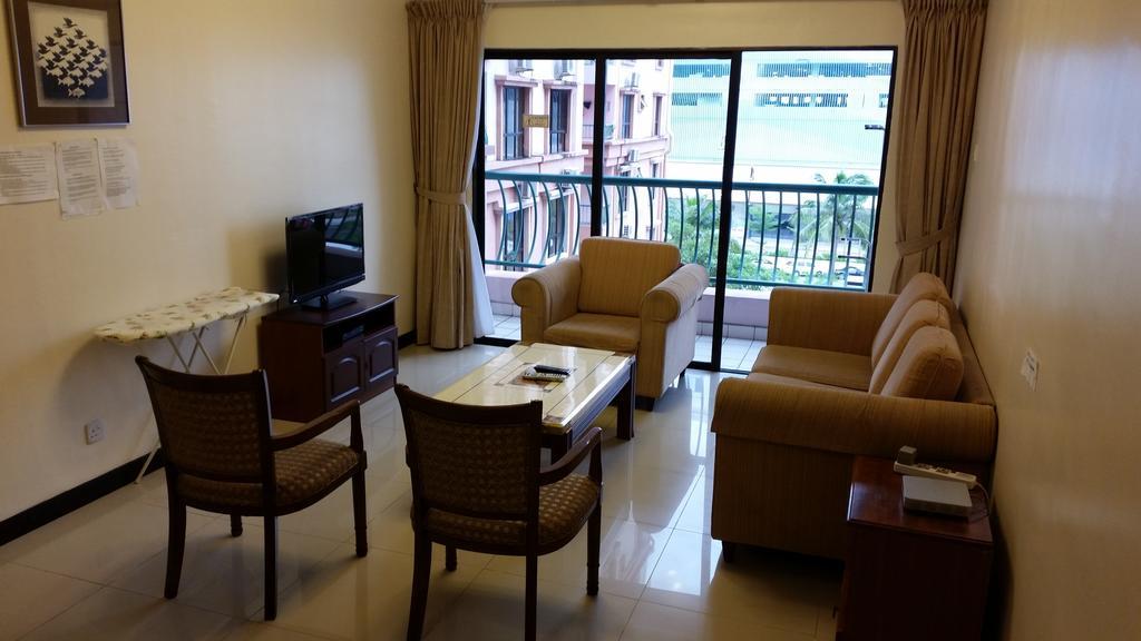 Marina Court Kota Kinabalu- Bigger Group Stay Together- 6 Bedroom Apartments Værelse billede