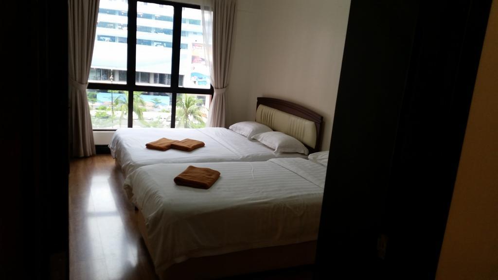 Marina Court Kota Kinabalu- Bigger Group Stay Together- 6 Bedroom Apartments Værelse billede