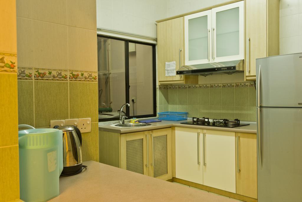 Marina Court Kota Kinabalu- Bigger Group Stay Together- 6 Bedroom Apartments Eksteriør billede