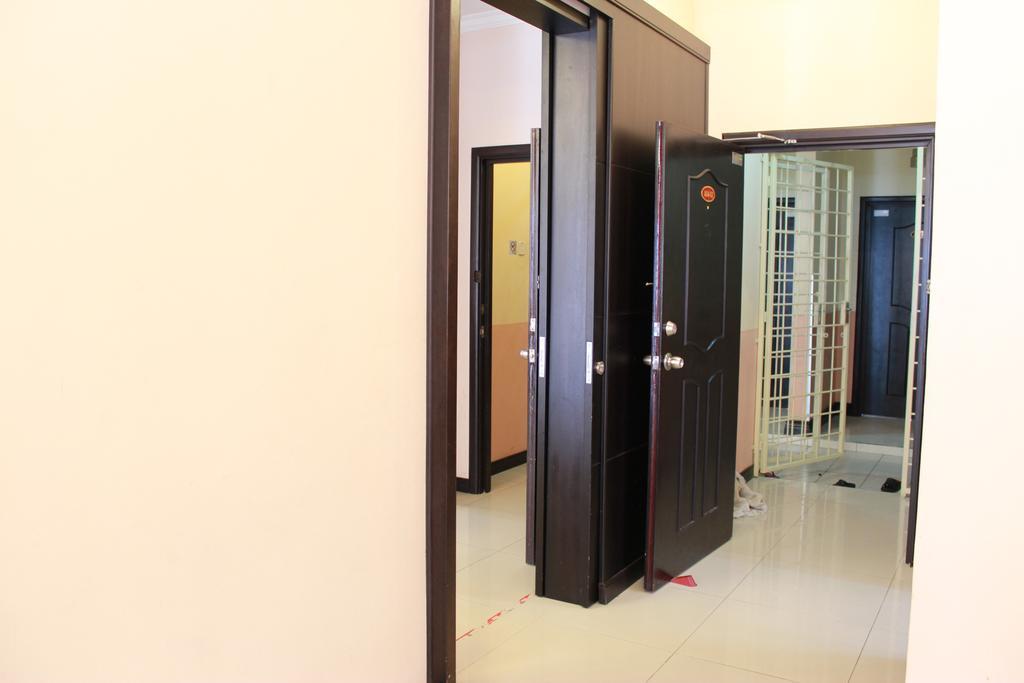 Marina Court Kota Kinabalu- Bigger Group Stay Together- 6 Bedroom Apartments Eksteriør billede