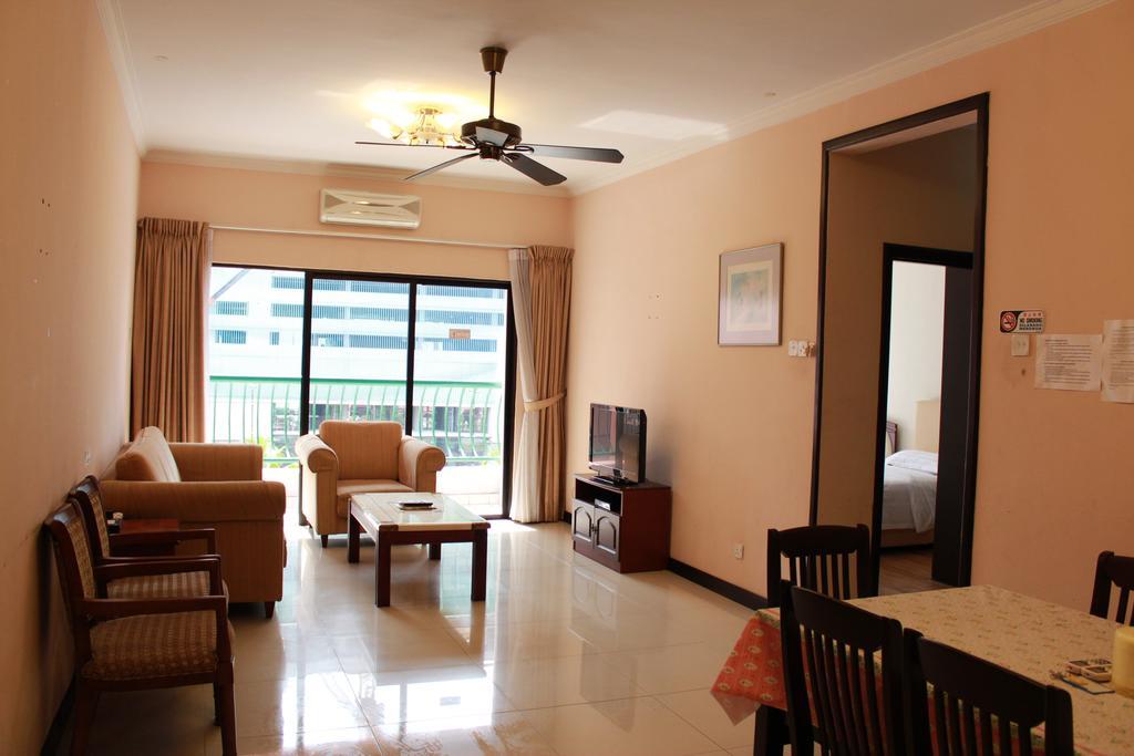 Marina Court Kota Kinabalu- Bigger Group Stay Together- 6 Bedroom Apartments Eksteriør billede